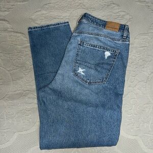 American Eagle Outfitters Ripped Mom Jeans Distressed High Waisted Women's 8